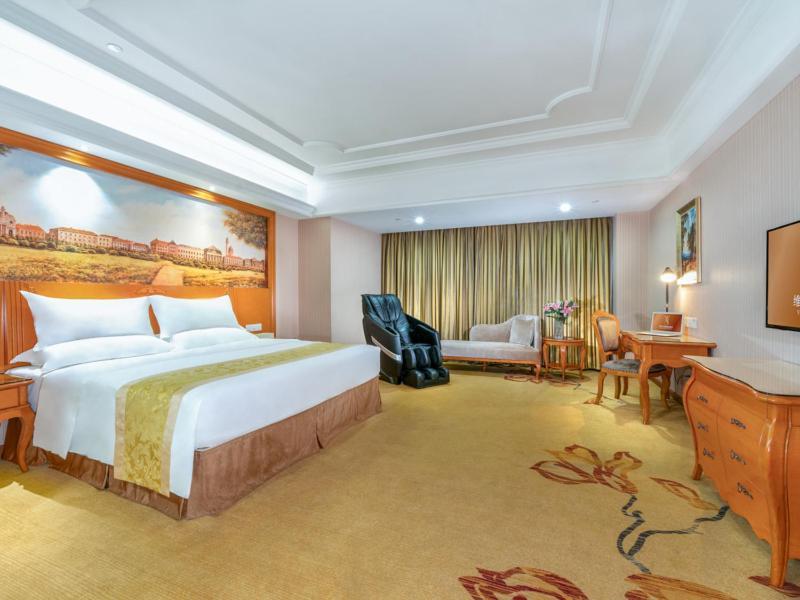 Vienna International Hotel Guigang Hecheng Road Exteriör bild