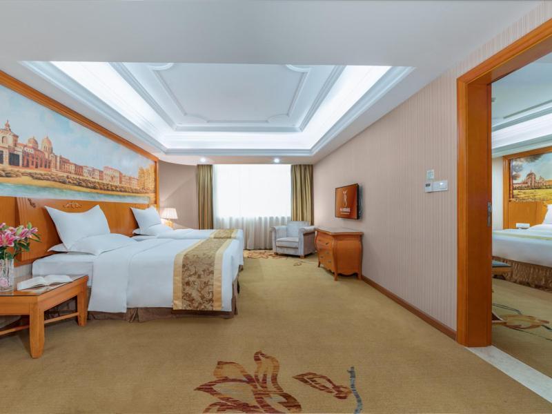 Vienna International Hotel Guigang Hecheng Road Exteriör bild